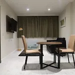 Quay Apartments Clarence House