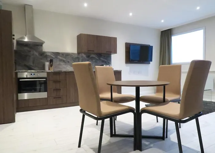 Quay Apartments Clarence House